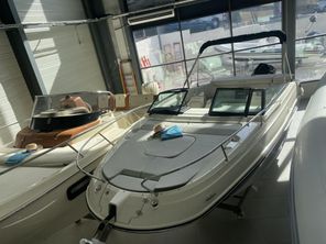 2022 Sea Ray Sun Sport 230