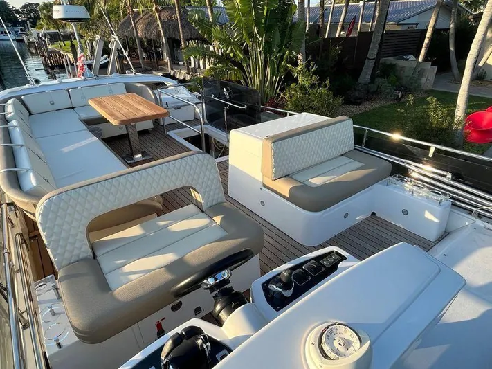 510 Schaefer Yacht Photos Pics 