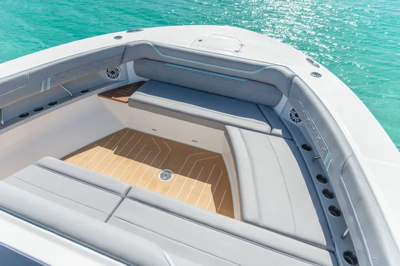  Yacht Photos Pics Manufacturer Provided Image