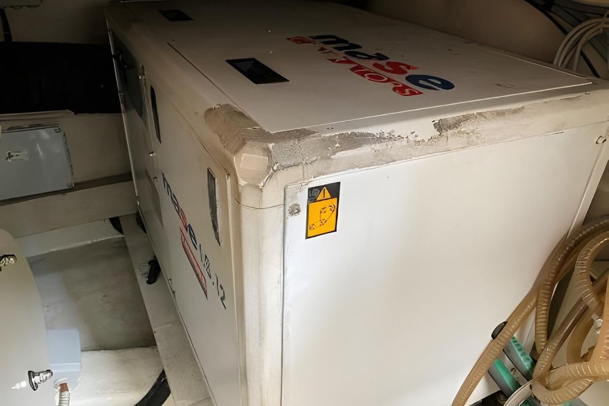 2005 Ferretti Yachts 55 