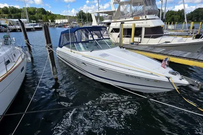 Formula 330 Sun Sport