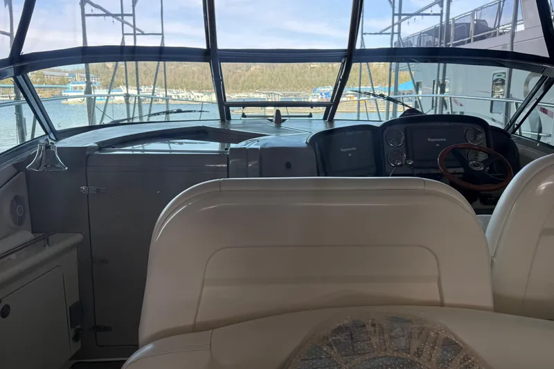 Yacht Photos Pics 2007 Sea Ray Sundancer 400 helm with panoramic marina view.