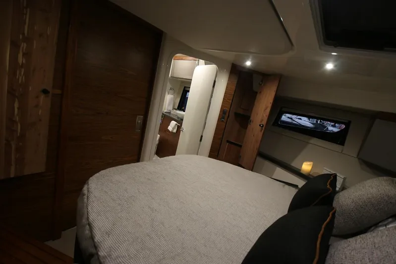  Yacht Photos Pics Manufacturer Provided Image