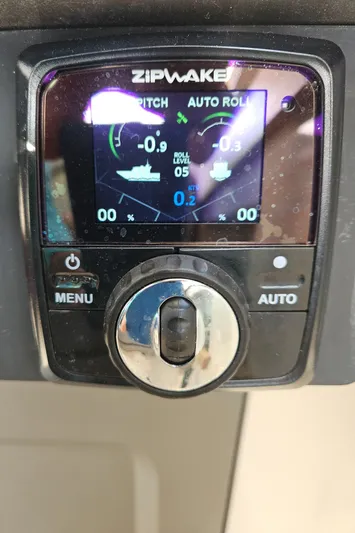  Yacht Photos Pics Zipwake control panel on 2020 Nimbus Weekender 9 boat, displaying pitch and roll settings.