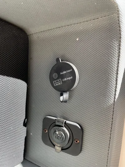  Yacht Photos Pics 2021 Cobalt 30SC Outboard audio and USB input with 12V outlet.