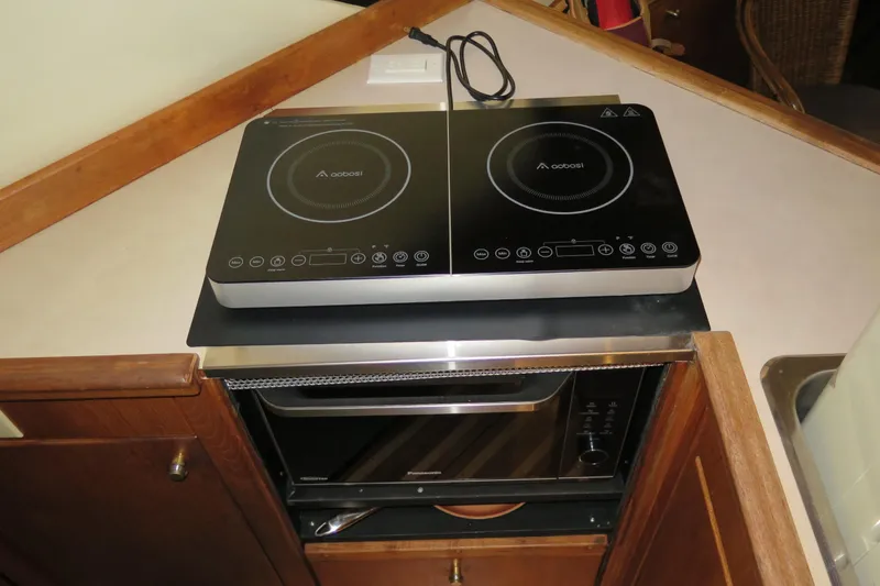 Mokikem Yacht Photos Pics Induction cooktop and micro/convection/steam oven.