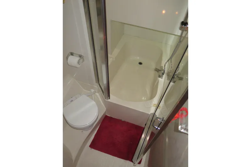 Mokikem Yacht Photos Pics 