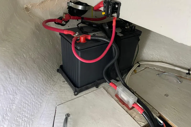 Mokikem Yacht Photos Pics 