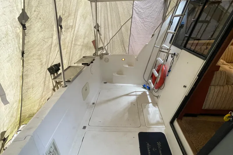 Mokikem Yacht Photos Pics 