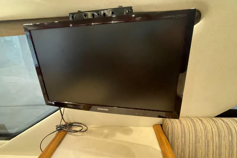 Mokikem Yacht Photos Pics Samsung TV on articulating mount.