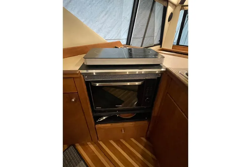 Mokikem Yacht Photos Pics 