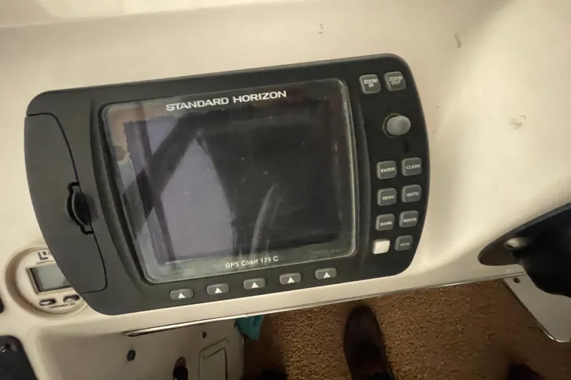 Mokikem Yacht Photos Pics Standard Horizon GPS.