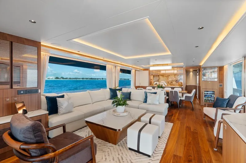 Jemily II Yacht Photos Pics 