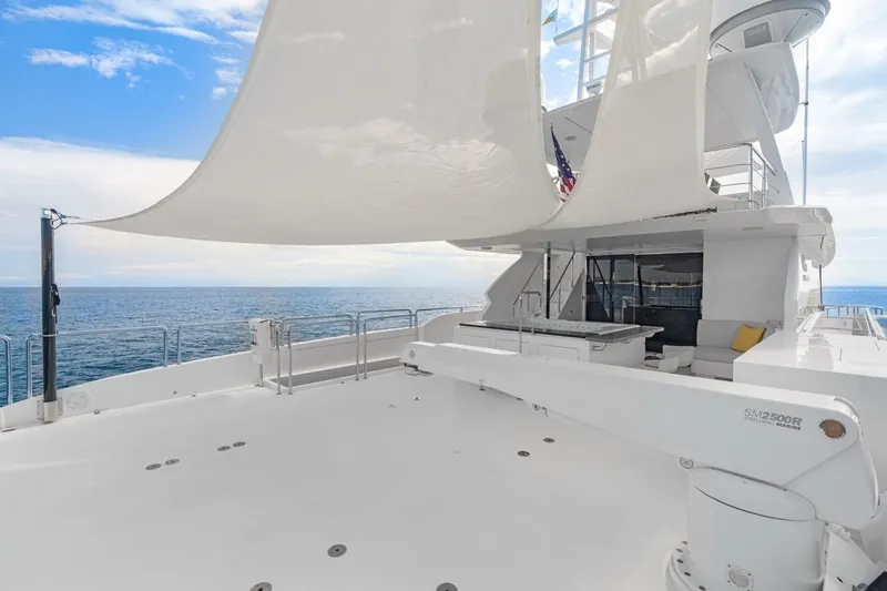 Jemily II Yacht Photos Pics 