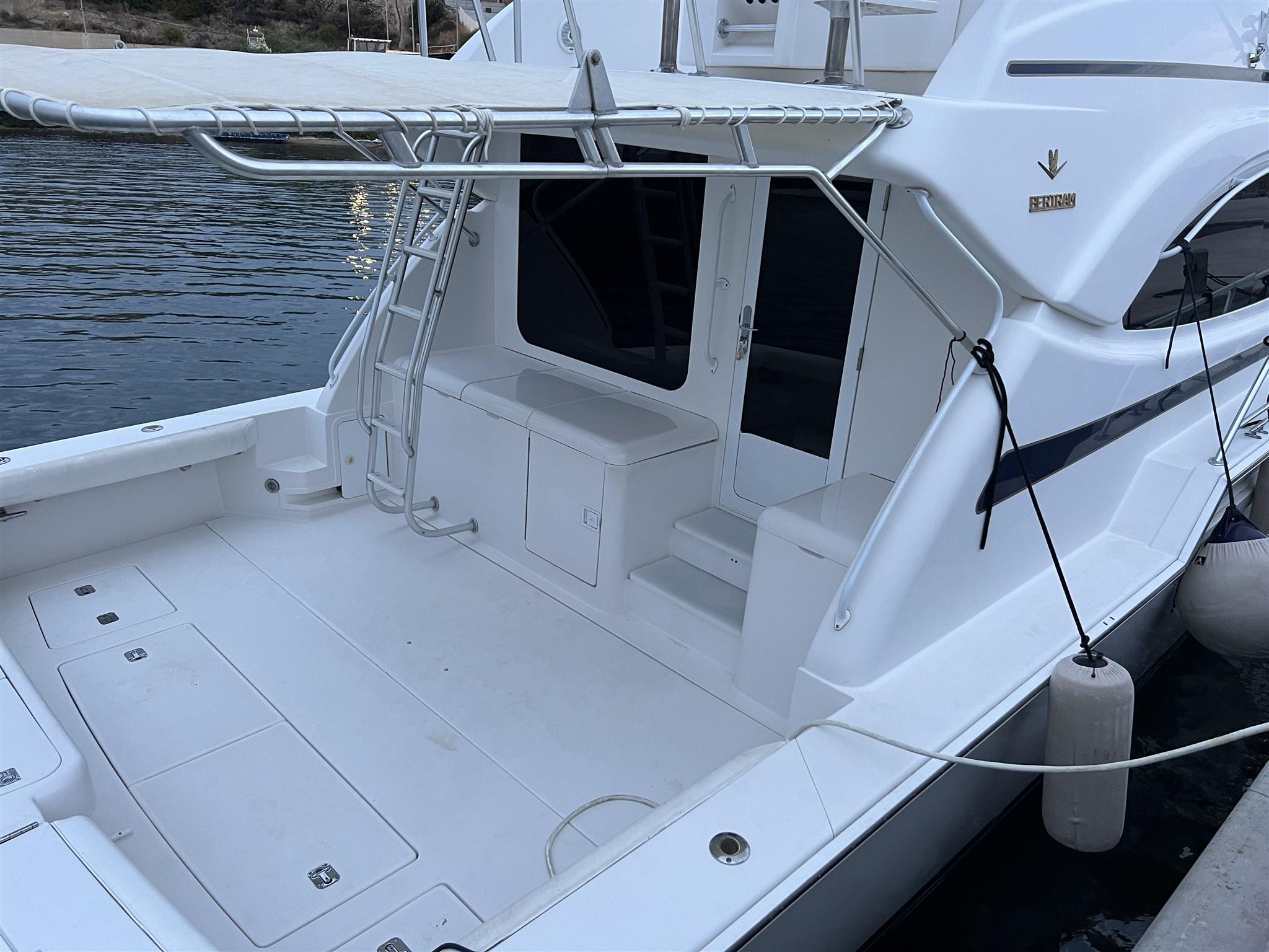 2001 Bertram 39 Yacht For Sale