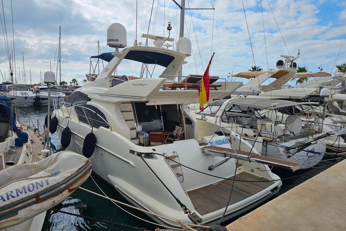 2004 Azimut 57 