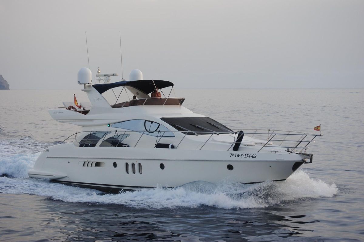 2004 Azimut 57 