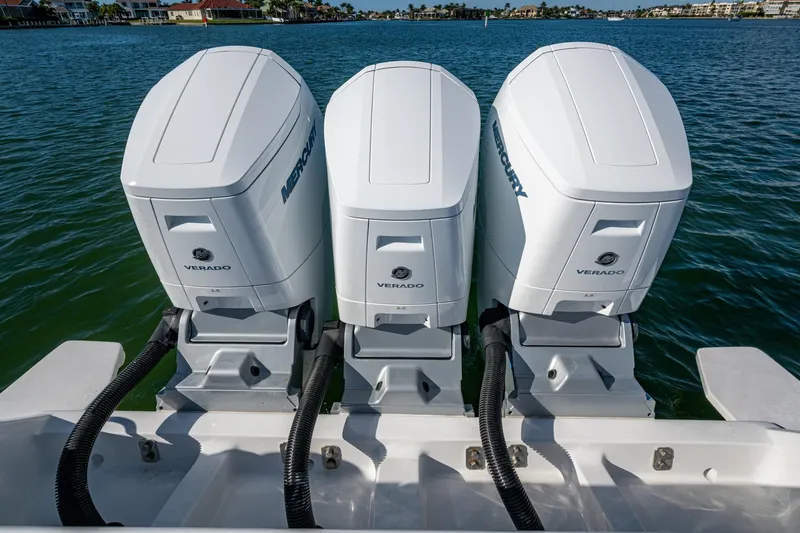 Karey Lee Yacht Photos Pics Triple Mercury Verado outboard engines on 2024 Intrepid 477 Evolution boat.
