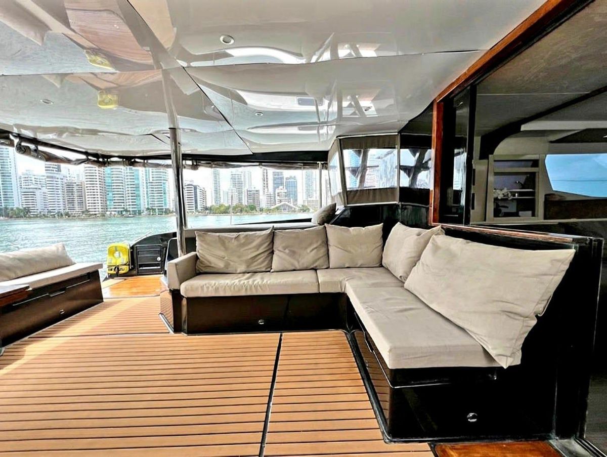 2017 Fountaine Pajot 58 