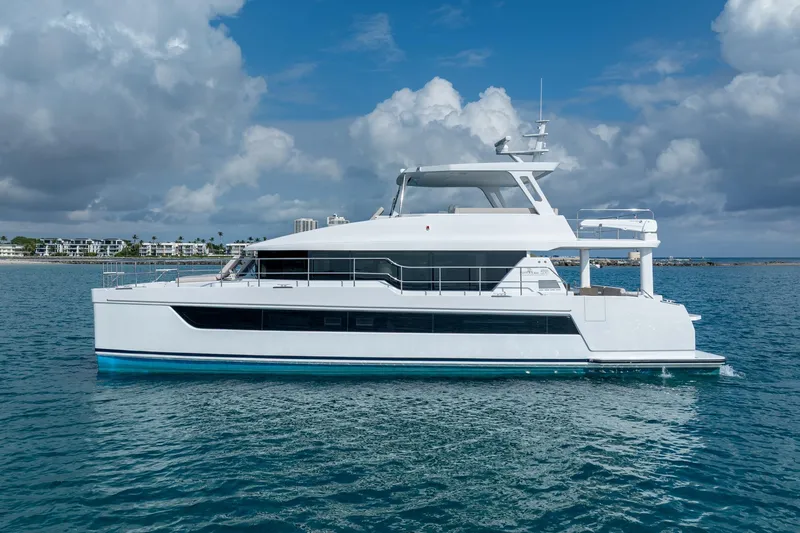  Yacht Photos Pics Luxury yacht "Two Oceans 555 - 008" cruising on a sunny day, 2025 model.