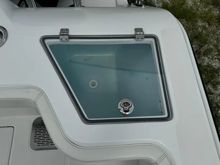  Yacht Photos Pics 2023 Front Runner 36 Center Console livewell with transparent lid and secure latch.