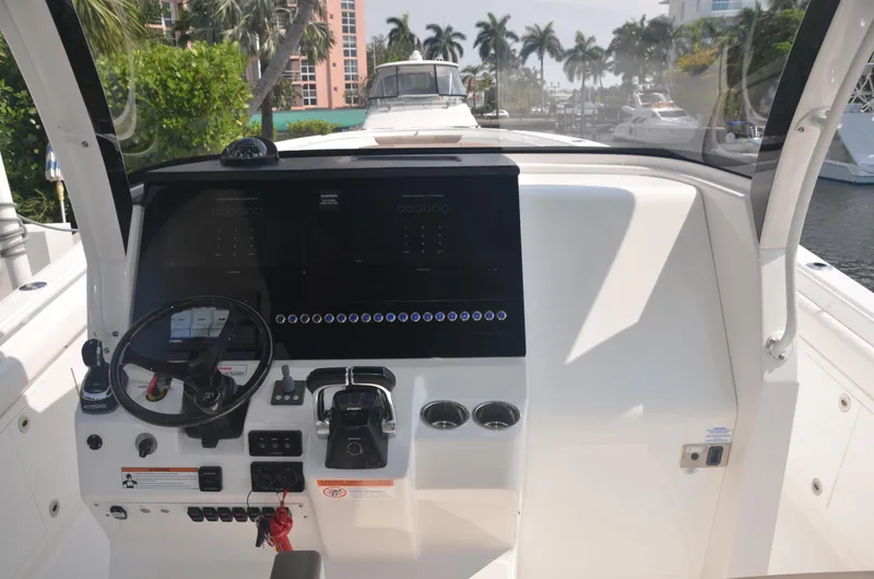 Wild Luck Yacht Photos Pics Edgewater 37 Wild Luck- Helm