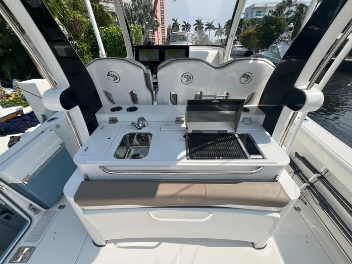 Wild Luck Yacht Photos Pics Edgewater 37 Wild Luck- Fishing Center