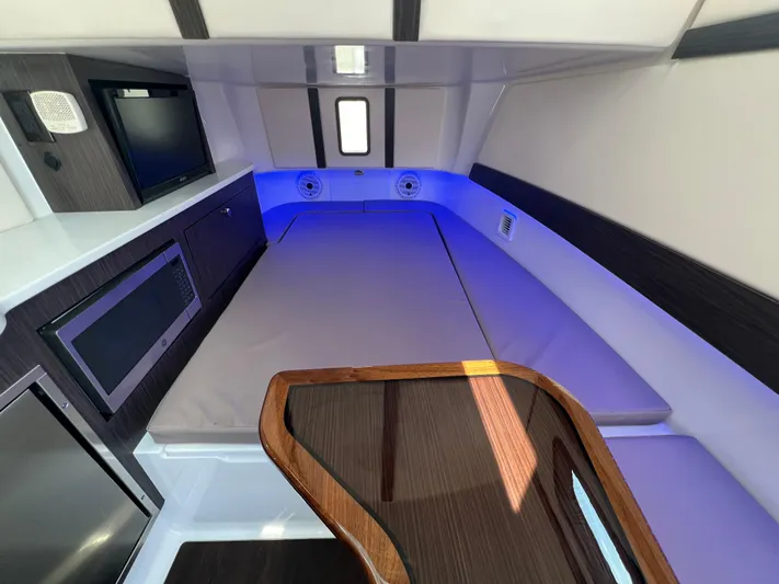 Wild Luck Yacht Photos Pics Edgewater 37 Wild Luck- Cabin