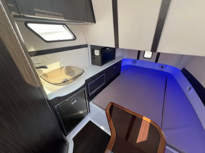 Wild Luck Yacht Photos Pics Edgewater 37 Wild Luck- Cabin