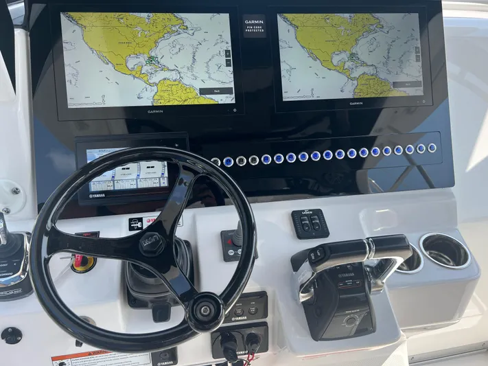 Wild Luck Yacht Photos Pics Edgewater 37 Wild Luck- Helm