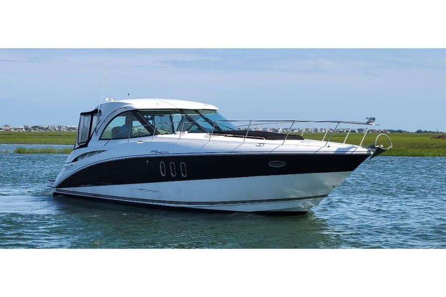 2009 Cruisers Yachts 390 Sports Coupe