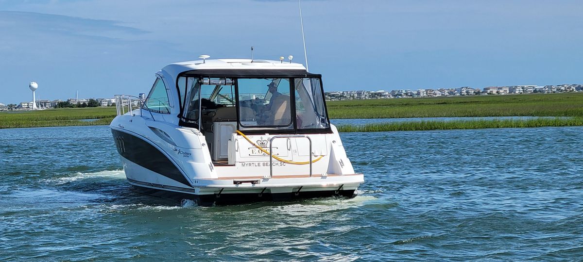 2009 Cruisers Yachts 390 Sports Coupe