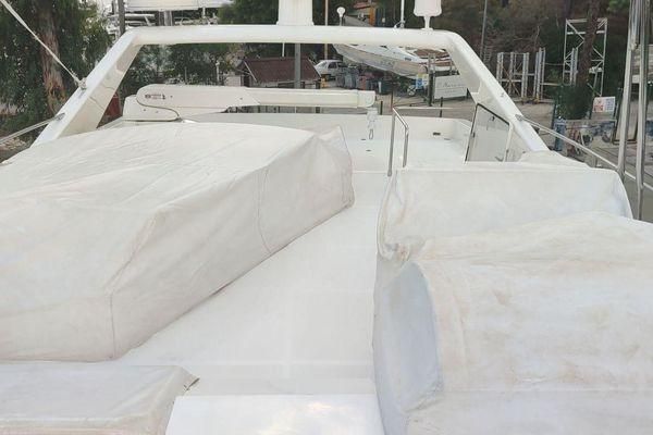 2001 Ferretti Yachts 69 