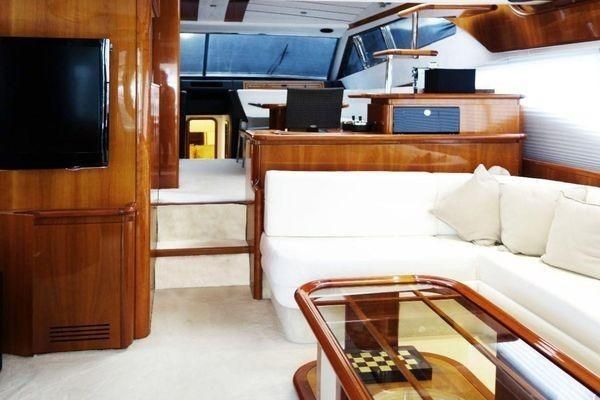 2001 Ferretti Yachts 69 
