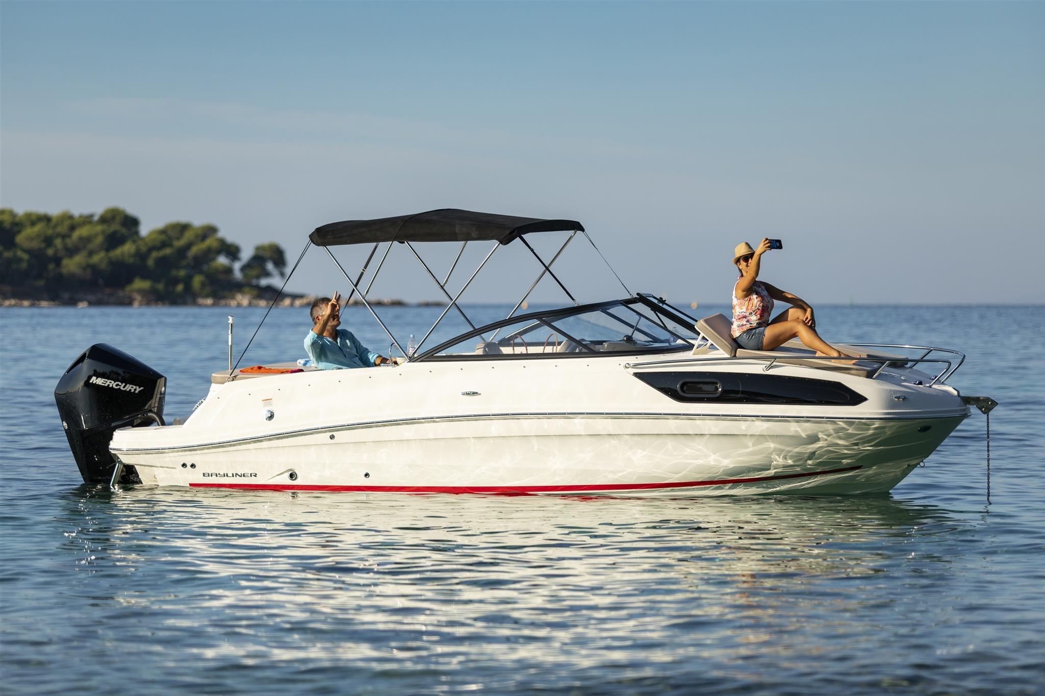 2023 Bayliner VR6 Cuddy