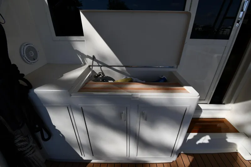 Stormy Yacht Photos Pics 