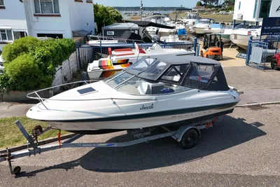 Bayliner 2052 Capri