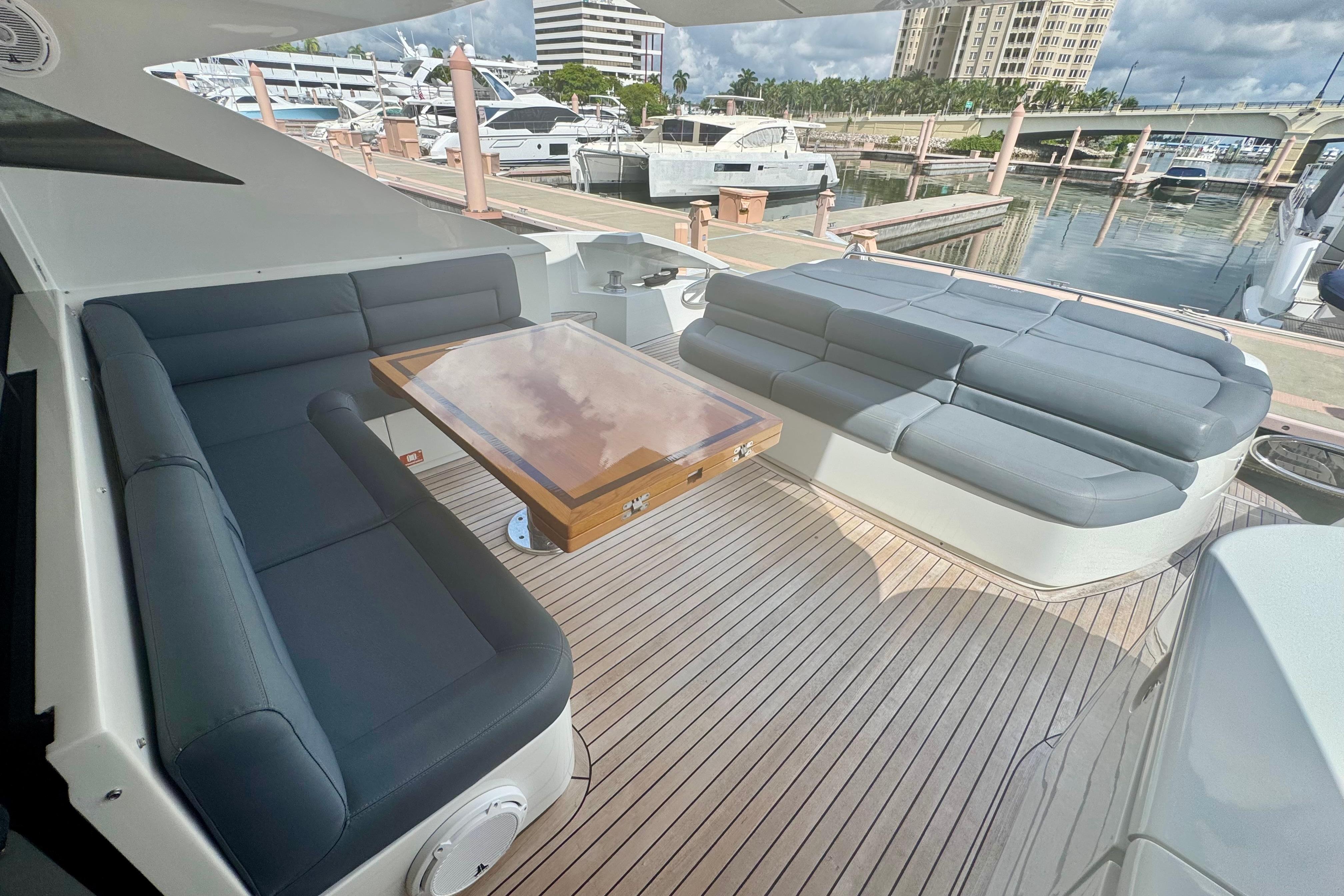 Pershing 72 Uptown Girl- Cockpit