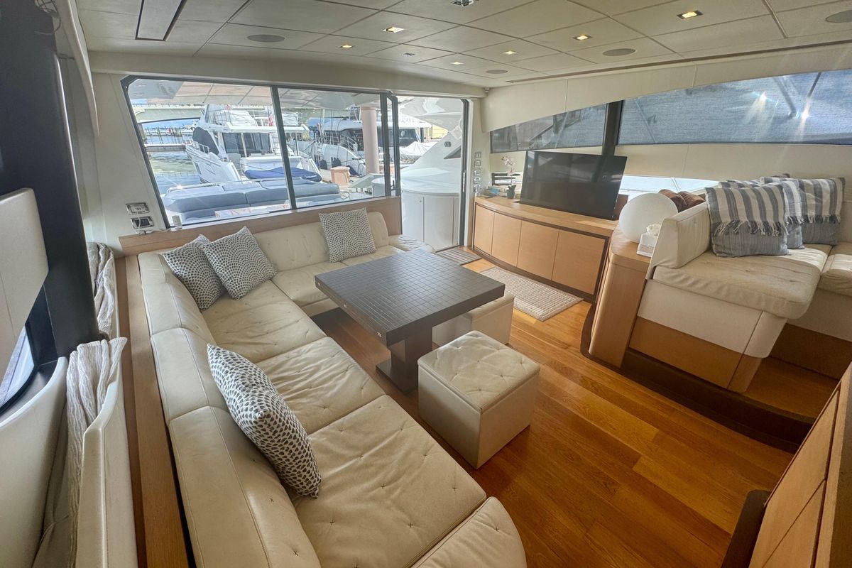 2008 Pershing 72 