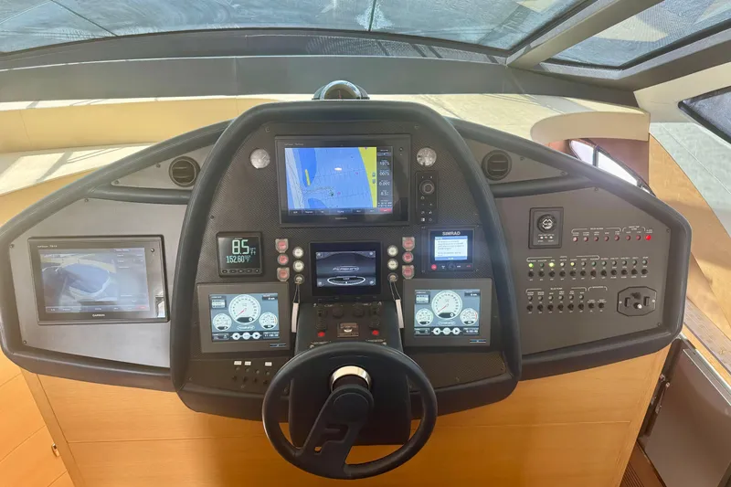 Uptown Girl Yacht Photos Pics Pershing 72 Uptown Girl- Helm