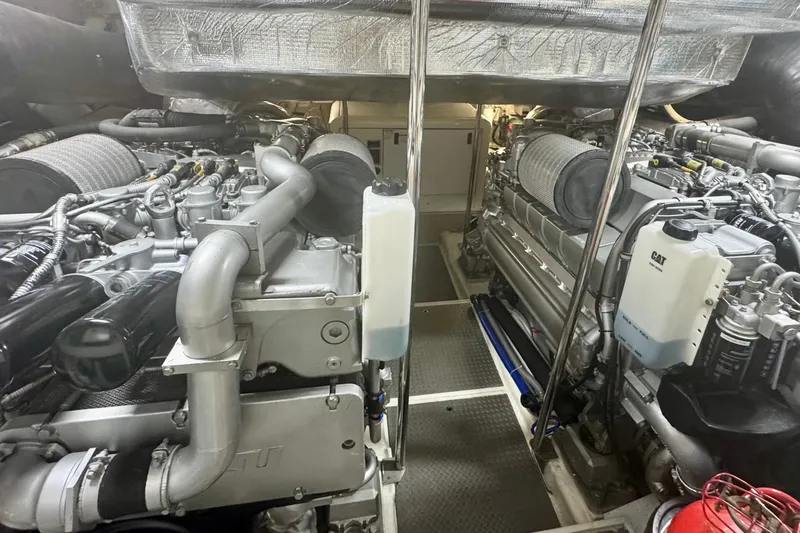 Uptown Girl Yacht Photos Pics Pershing 72 Uptown Girl- Engine Room