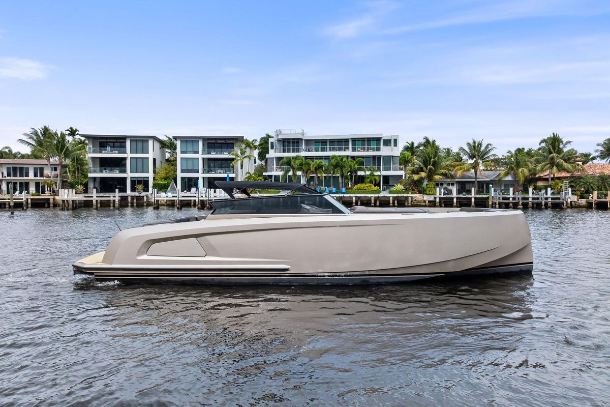 2022 Vanquish Yachts 45 