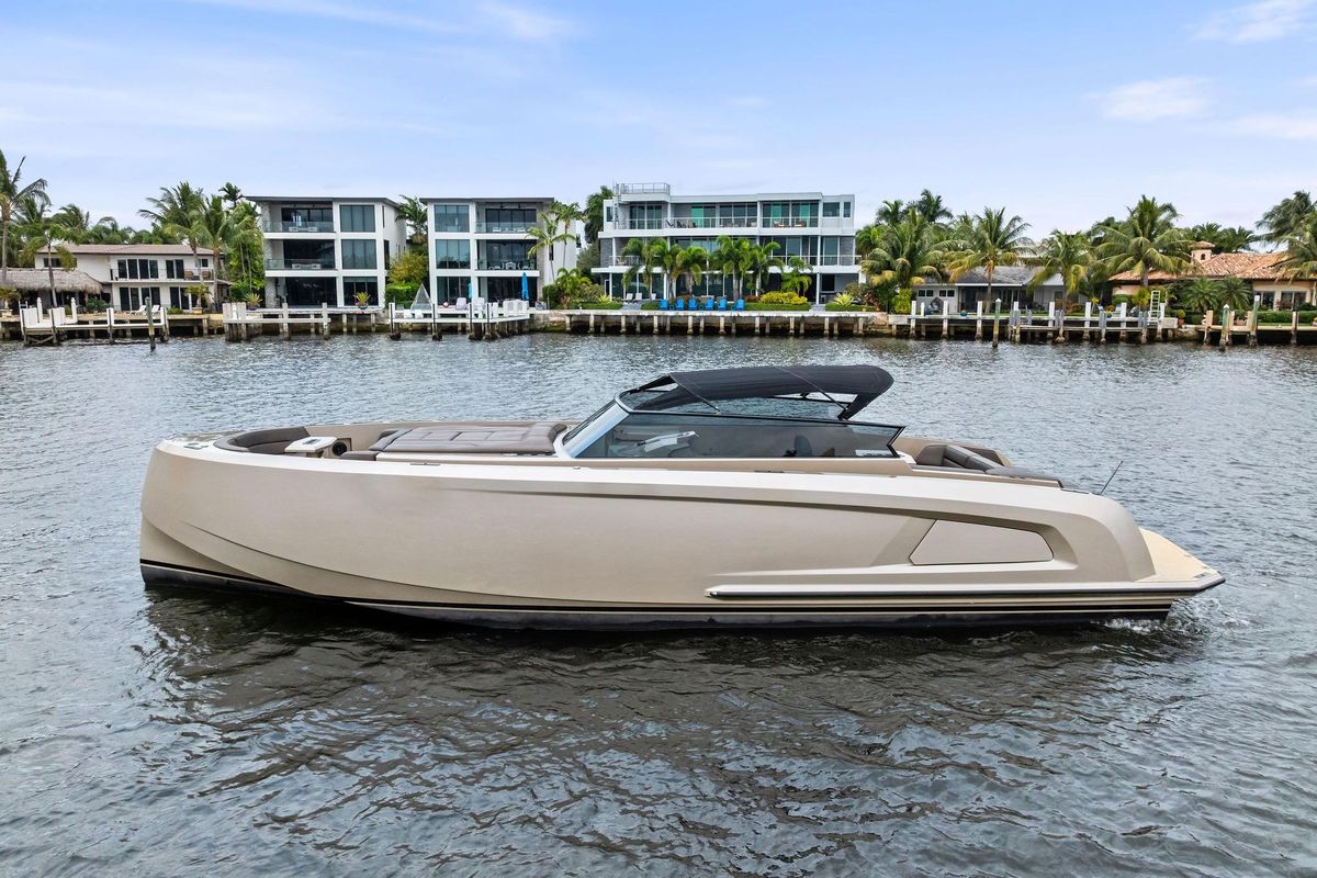 2022 Vanquish Yachts 45 