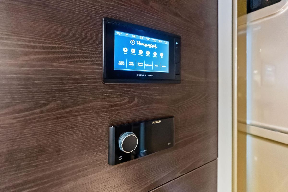 2022 Vanquish Yachts 45 