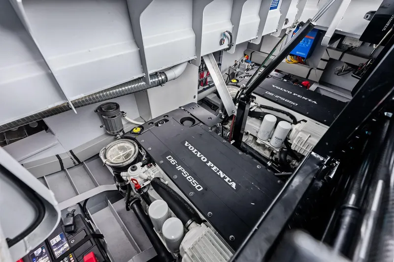 Cobra Yacht Photos Pics Engine room of 2022 Vanquish Yachts VQ45 with Volvo Penta D6-IPS650 engines.