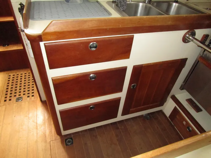 Mabuhay Yacht Photos Pics 