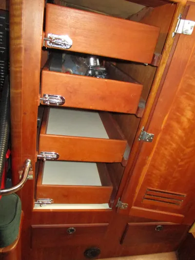 Mabuhay Yacht Photos Pics 