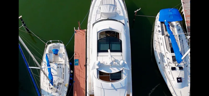 Liquid Gold III Yacht Photos Pics 