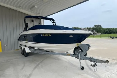 Sea Ray 230 SLX