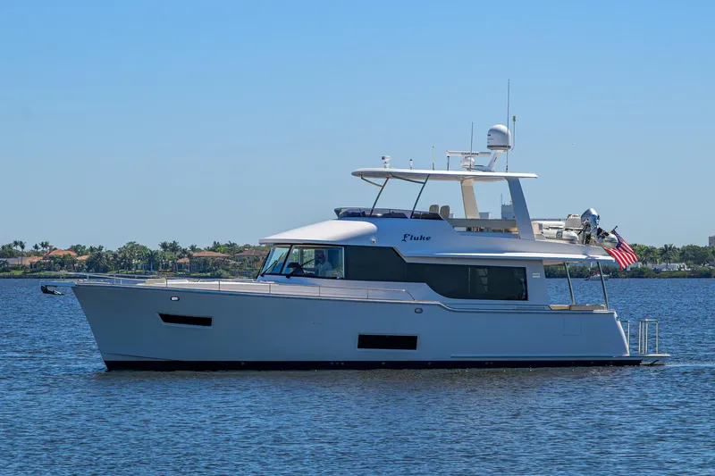 Fluke Yacht Photos Pics 